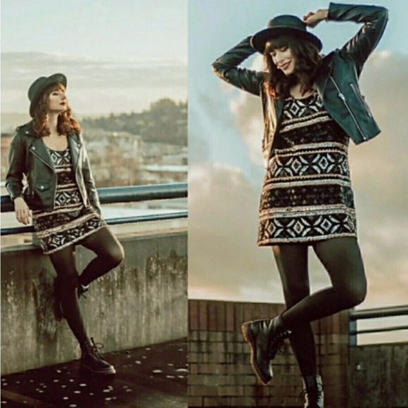 Free People Pull on tank party mini dress Black and Gold Sequin size Small - Picture 10 of 11